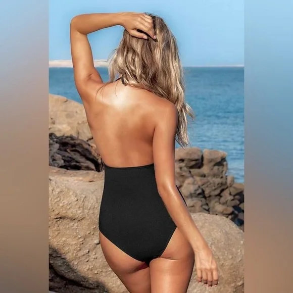 Gold Contrast-Stitching Scalloped Halter One Piece Swimsuit - Picture 11 of 14